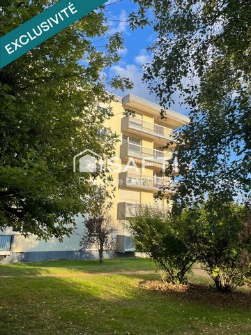 Le calme apaisant et la sérénité absolue sont les atouts forts de cet appartement très bien rénové et entretenu