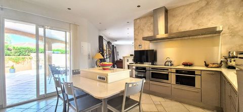 Villa 7 pièces 188 m2 avec piscine à Brouilla 66620