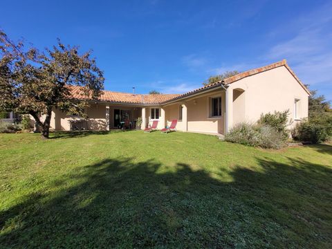 MAISON 6 PIÈCES 164 M2 AYRON