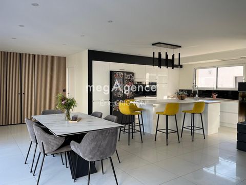 Maison familiale comtemporaine de 239 m² – 6pcs au calme