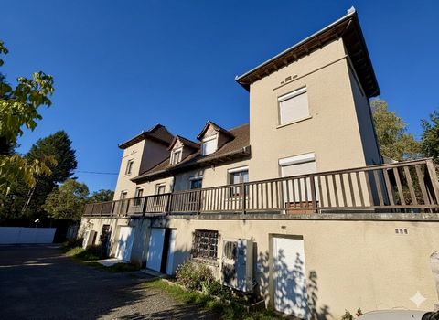Maison spacieuse de 234m2 sur un terrain de 5300m2.