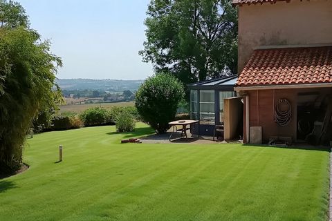 Maison avec chalet en bois