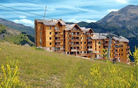 You will receive the residence with open arms at the holiday accommodation of Orcieres 1850. This residence is located in the heart of the ski resort Orcieres Merlette close to the shops. It offers comfort and comfort of an all-round ski residence fo...