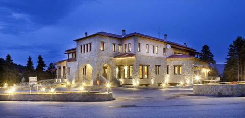 Hotel St George położony jest w pobliżu Chrisomilia, wioski Meteora Trikalon w Grecji. Na górze Coziaka na wysokości 1.200 m. Nieruchomość rozciąga się na 5.000 mkw., a posiadłość obejmuje około 1.900 mkw. Hotel działa z powodzeniem od 2011 roku, jes...
