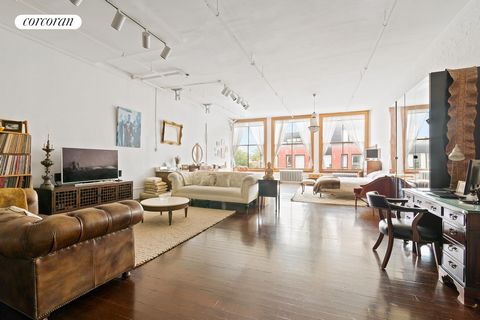 A TRUE LOFT IN AN ORIGINAL 1870s CAST IRON FACADE BUILDING. Beautiful and Economical!. THE LOWEST MONLTHLY COST OF ANY COMPARABLE APARTMENT IN BROOKLYN. This loft consists of 1,650 square feet of open space featuring 12-foot high ceilings, over-sized...