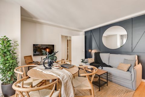Splendid renovated and furnished apartment located in the Opéra district. It's located on the 5th floor with elevator, close to the Havre - Caumartin, Opéra and Madeleine stations. Nearby attractions include the Palais Garnier, La Madeleine and the B...