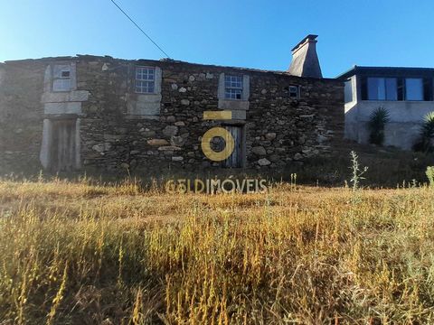 Excellent Business Opportunity Villas to restore - Gilde, Real, Castelo de Paiva Two houses to be restored in the place of Gilde, parish of Real, Castelo de Paiva, inserted in a land area of 2047.5 m2. They enjoy unique and unobstructed views of the ...