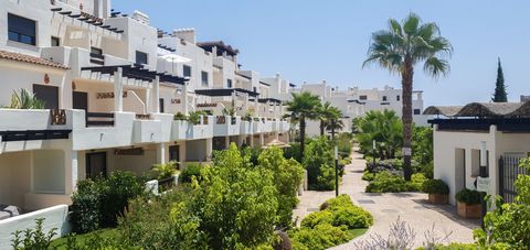 Located in Estepona. Fabulous 2 bedroom, 2 bathroom, penthouse, holiday apartment located in the sought-after area of La Resina Golf & Country Club, Estepona, a desirable location of luxury with amazing sea and golf views, just 1.3 km to the beach. T...