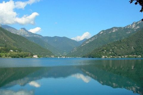 This pet-friendly holiday home is a 3-bedroom apartment which can accommodate up to 6 people. Located near Lake Ledro,it has a garden and barbecue to have a gala time. For adventure lovers,several hiking and biking trails are available nearby. You ca...