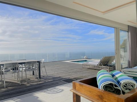 This incredible property in a renown part of Bantry Bay has views overlooking the open ocean, Robben Island and on good days a large part of the West Coast. A perfect orientation to attract natural light. An open floor plan gives an incredible spacio...