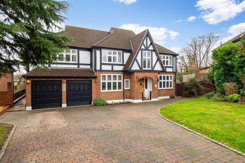 Fine and Country are very excited to introduce to the market a rare opportunity to purchase this five bedroom, three bathroom detached family home located in a sought after Cul-de-Sac in Cheam. The property is over 3000sqft with good size rooms throu...
