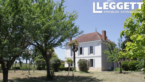 A26771MK33 - In the beautiful region of ENTRE-DEUX-MERS, a stone's throw from LANGON and 45 minutes from BORDEAUX, quietly located with a pretty viewpoint, you find this beautiful ensemble - an old wine property - with a Mansion of 280 m² with a larg...