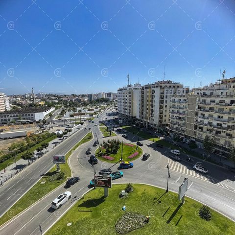 As usual, your agency CENTURY21 Tangier puts at your disposal for sale an office with an area of 125m2 located in the heart of Tangier in the Nejma district, consisting of a large open space, a service toilet, and a kitchen. Features: - Lift