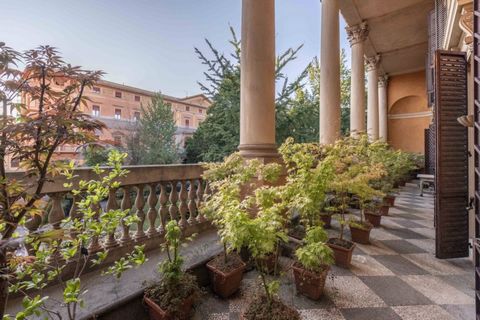 Bologna - Centro Storico - Piazza Cavour Elegante - Esclusivo - Ingresso Indipendente - Corte - Terrazzo - Posti auto Nel pieno centro storico, di fronte alla Galleria Cavour, all'interno di un palazzo del '800 con ingresso indipendente, è in vendita...