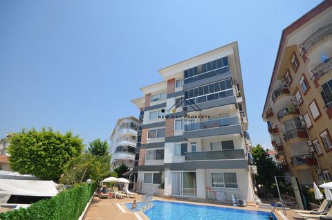 MODERN CHARMANT APPARTEMENT MET 2 SLAAPKAMERS OP 300 METER VAN HET STRAND IN OBA/ALANYA Dit volledig gemeubileerde appartement met 2 slaapkamers in de populaire wijk Oba van Alanya biedt u niet alleen een uitstekende locatie, maar ook modern comfort ...