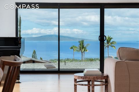 Atemberaubender Panoramablick auf das Meer! Dieses sorgfältig umgebaute Haus aus klassischem Zedernholz befindet sich an der Spitze des prestigeträchtigen Viertels Maui Meadows und bietet das ganze Jahr über Sonnenuntergänge in der ungehinderten Auss...