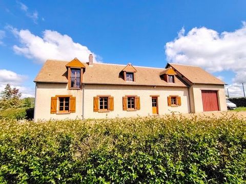 A 3 MIN DE BROU, Romuald JAULNEAU vous propose une maison style longère d'environ 158 m² habitable, 4 chambres sur 3 000 m² de terrain. Vous entrez et vous ferez face à un bel escalier en bois desservant l'étage, sur votre droite se dresse une cuisin...