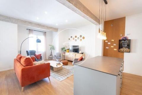 Ruzafa Wohnung möbliert von 122 m2 mit Ausblicke Im Großraum von Valencia. Die Immobilie hat 4 Zimmer, 2 Bäder, Klimaanlage und Einbauschränke. Ref. VV2410040 Features: - Air Conditioning - Lift - Furnished