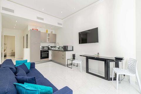 Prachtig appartement in het centrum van Cannes. Idyllische locatie in de Carré d'Or. Op slechts een steenworp afstand kunt u genieten van de fijne zandstranden van Cannes, waar u kunt ontspannen in de zon of kunt genieten van verschillende watersport...