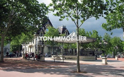 Lyon Immobilier vous propose au coeur de Monplaisir , emplacement idéal pour ce T4 de 93,49m2 au calme avec vue sur espaces verts dans une résidence de standing. Accès à personne à mobilité réduite, ascenseur, 2 caves. Proche Métro D, tramway, bus éc...