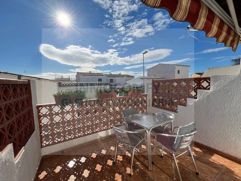 **Cozy Studio 10 Minutes from Riells Beach, L'Escala** **Brightness - Location - Distribution - Privacy** Can you imagine having your own refuge by the sea? This charming studio in L'Escala, located just a 10-minute walk from the beautiful beach of R...