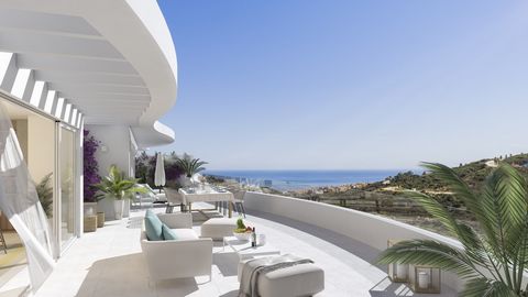 Dieses exquisite Apartment in Alcaidesa, Cadiz, bietet eine unvergleichliche Kombination aus Luxus und Komfort. Mit einer großzügigen Wohnfläche von 184m² und einer zusätzlichen Terrasse von 43m², lädt diese Immobilie dazu ein, das Leben in vollen Zü...