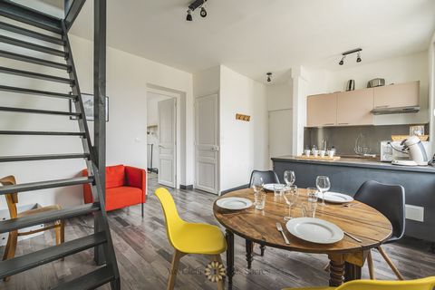 À VENDRE - REIMS, BOULEVARD CARTERET Charmant appartement duplex T3, idéalement situé ! Situé dans une petite copropriété calme et à proximité immédiate de toutes les commodités (transports, commerces, écoles), cet appartement lumineux saura vous séd...