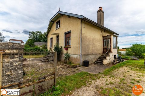 Située à Fontaine-Française (21610), cette charmante maison bénéficie d'un emplacement idéal à proximité d'écoles, d'un collège, d'une crèche et des transports en commun, offrant ainsi une grande facilité de vie au quotidien. Le quartier est calme et...