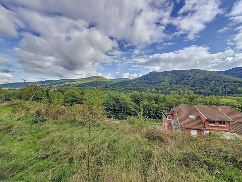 In Hersbach, in de gemeente Wisches (5 minuten van Schirmeck, 30 minuten van Straatsburg), op de hoogten, maar dicht bij voorzieningen (treinstation, scholen, ...), biedt dit land een vrij uitzicht op de bergen. Gelegen in de RNU-zone is in 2020 al e...