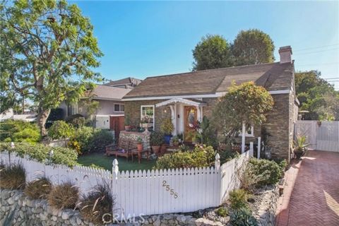 Charming Turn-Key Home in the Highly Sought-After Torrance School District Welcome to 2558 Torrance Blvd, a picturesque gem with curb appeal enhanced by a fully enclosed white picket fence. Step inside to discover a light-filled living room adorned w...