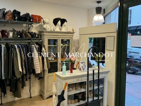 **Exclusive Listing: Commercial Space for Sale in Levallois-Perret** I am pleased to offer for sale an exclusive commercial property of 62 m², ideally located in the heart of Levallois-Perret on Rue Trébois, just steps away from the town hall and in ...