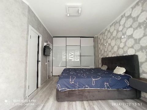 Продается 1-комн. квартира, 40 лет Победы 13Б, 42/17/10 м2 за 5850000руб, Продам тёплую, комфортную квартиру, где всё продумано до мелочей. Есть 2 гардеробные, встроенная кухня со встроенной техникой, кондиционер. Вид из окна потрясающий! Парковка с ...