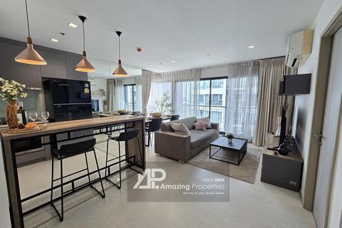 Rhythm Sukhumvit 36-38 nowoczesne mieszkanie z 2 sypialniami na sprzedaż. To narożne mieszkanie o powierzchni 78,04 m² znajduje się na wysokim piętrze i obejmuje otwartą kuchnię z ladą barową, mały balkon oraz 2 sypialnie z 2 łazienkami. To w pełni u...