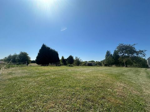 Terrain constructible - 752m² - Monthenault