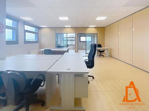 Entièrement meublé, polyvalent et prêt à commencer à travailler en bureau, idéal pour les professionnels, les entreprises ou l’investissement pour les espaces indépendants Un bureau équipé de mobilier de bureau est offert prêt à fonctionner dès le pr...