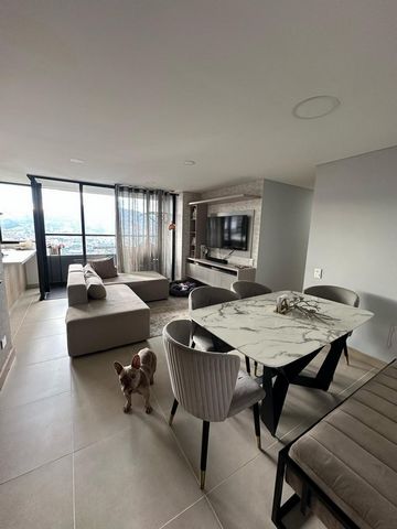 In the exclusive sector of the Poblado and close to the hotel Intercontinental, you will find this excellent apartment of good design, comfortable, bright and with a wonderful view of the city. Area 87 square meters Dining room Balcony Open integral ...