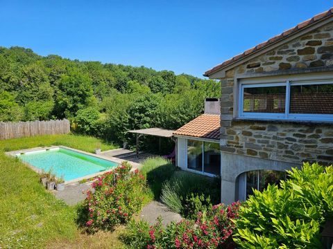 Maison individuelle avec piscine et dépendances
