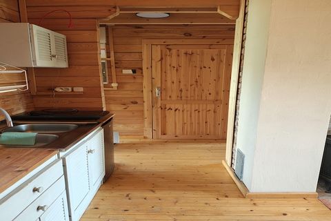 Nature lovers and families will feel particularly at home here: well-kept holiday home and a great outdoor area, perfect for barbecuing and relaxing in the garden. There are 7 fishing lakes nearby. But bathing fun on the Baltic Sea is also not far aw...