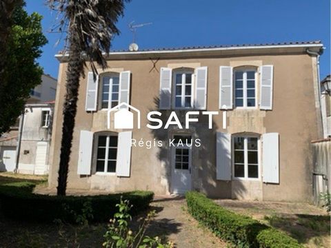 Maison bourgeoise entièrement rénovée hyper centre de Luçon