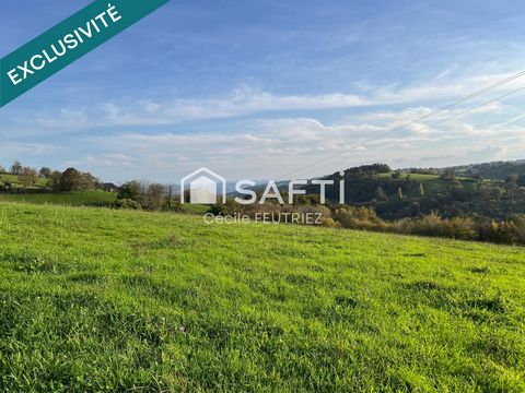Magnifique terrain avec vue panoramique sur la vallée