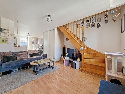 Duplex dans copropriété soignée a faible charge