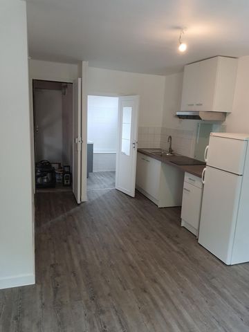 Immeuble, 4 appartements, 1 local commercial.