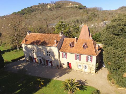 Beau manoir 400m² dans campagne Lot et Garonnaise.