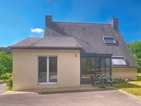 Très belle propriété au calme dans la campagne entre Camors et Baud.