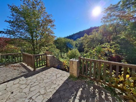 Superbe environnement , pour cette propriété au coeur de la vallée du Célé !