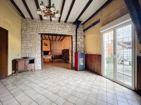 Une maison à finir de rénover d'environ 115 m2 +comble aménageable