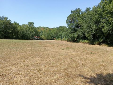 Terrain constructible de 1268m²