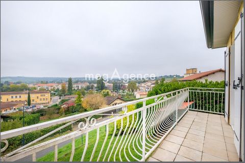 Maison traditionnelle 4 chambres avec vue