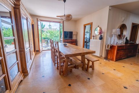 Belle demeure de 195 m² habitables à 10 min du RER A