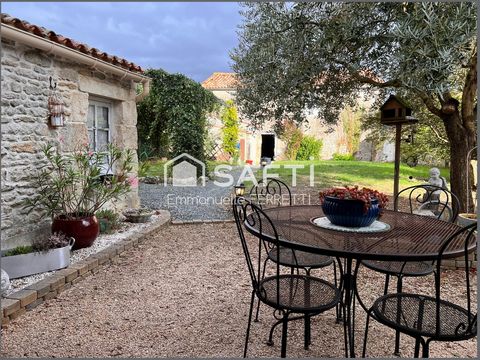 Maison de village avec dépendance.